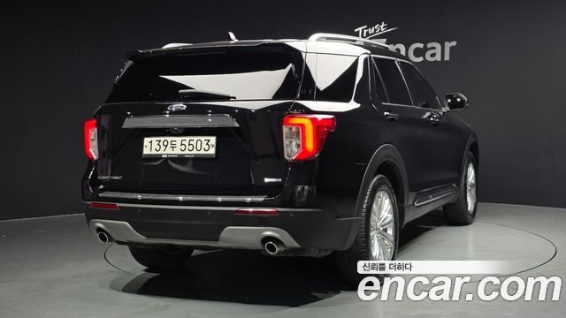 Ford Explorer 2020 — photo 2