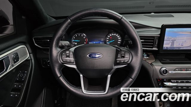 Ford Explorer 2020 — photo 13