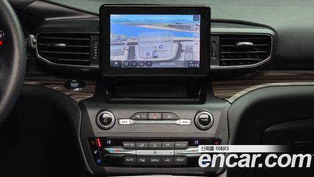 Ford Explorer 2020 — photo 14