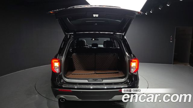 Ford Explorer 2020 — photo 20