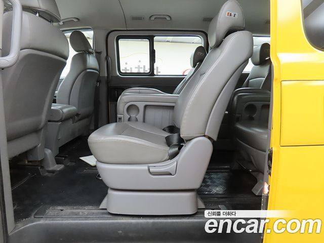 Hyundai Starex 2015 — photo 11