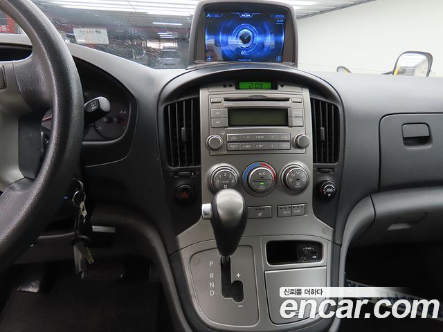 Hyundai Starex 2015 — photo 17