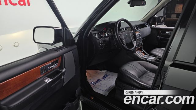 Land Rover Discovery 2013 — photo 11