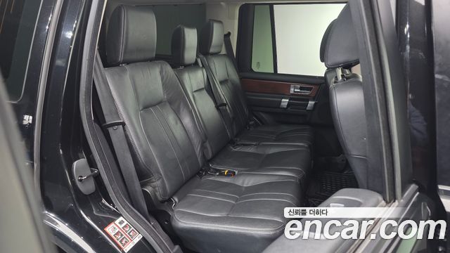 Land Rover Discovery 2013 — photo 12