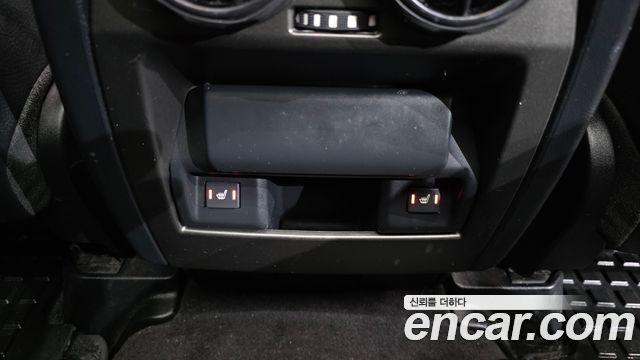 Land Rover Discovery 2013 — photo 18