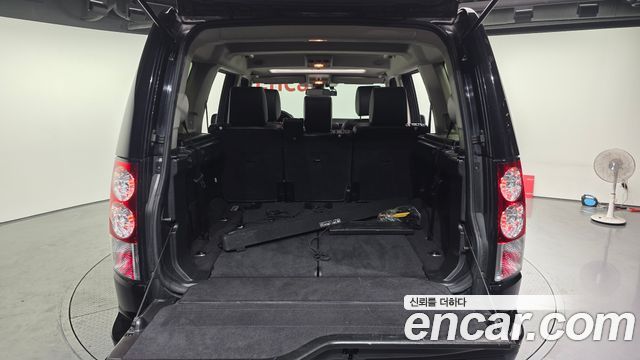Land Rover Discovery 2013 — photo 20