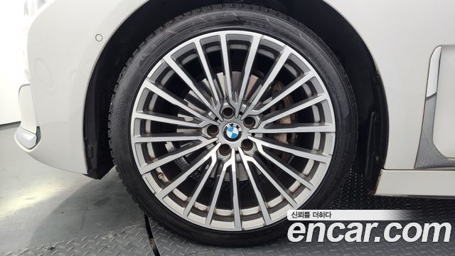BMW 7-Series 2022 — photo 5