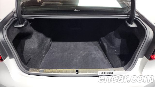 BMW 7-Series 2022 — photo 20