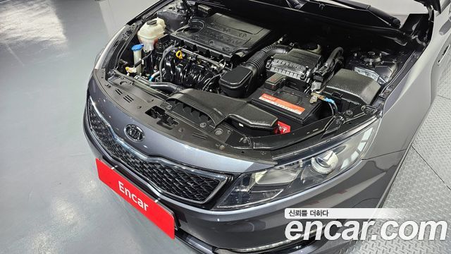 Kia K5 2011 — photo 6