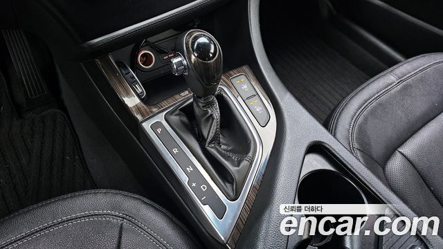 Kia K5 2011 — photo 9