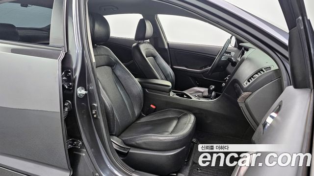 Kia K5 2011 — photo 10