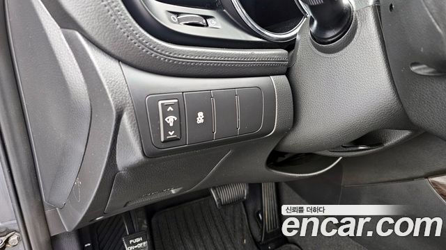 Kia K5 2011 — photo 17