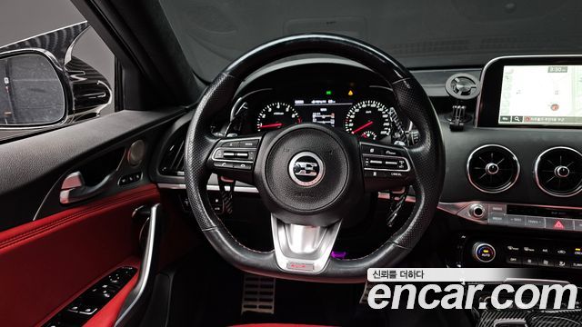 Kia Stinger 2018 — photo 13