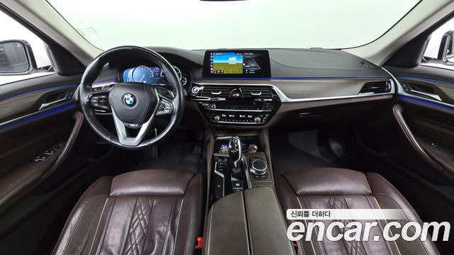 BMW 5-Series 2018 — photo 7