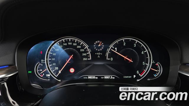 BMW 5-Series 2018 — photo 8