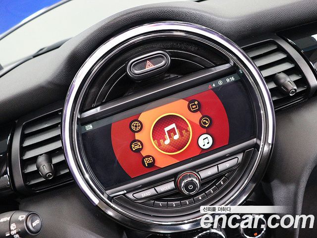 Mini Cooper 2019 — photo 10