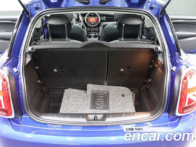 Mini Cooper 2019 — photo 18