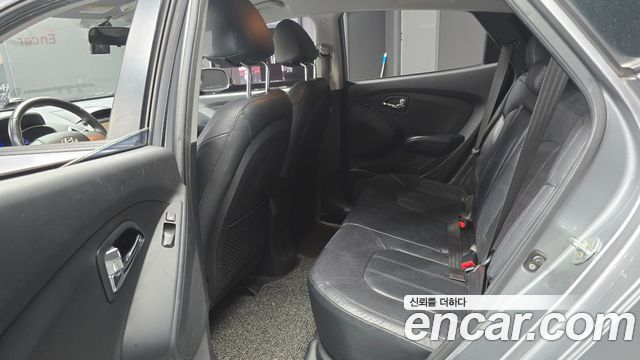 Hyundai Tucson 2011 — photo 13