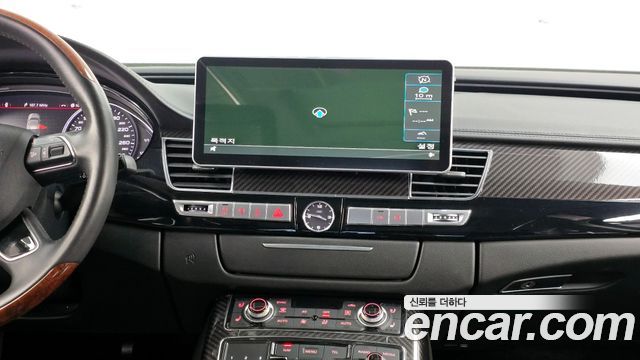 Audi A8 2013 — photo 14