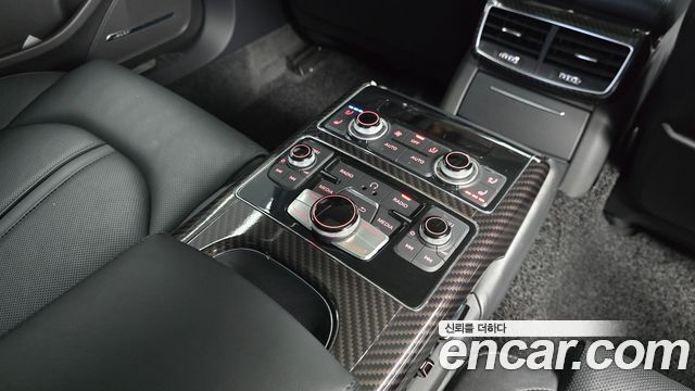 Audi A8 2013 — photo 19