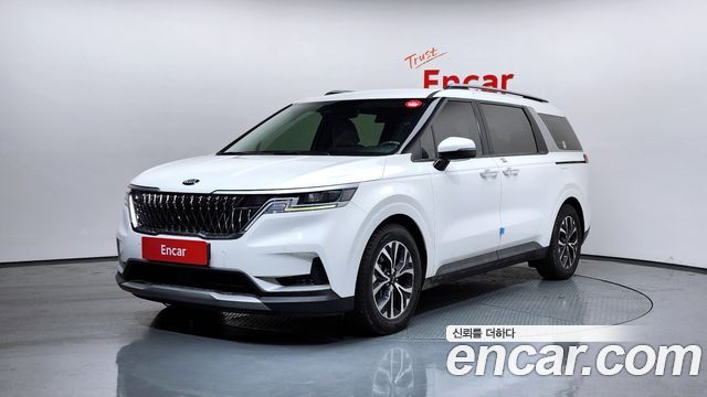 Kia Canival 2021 — photo 1