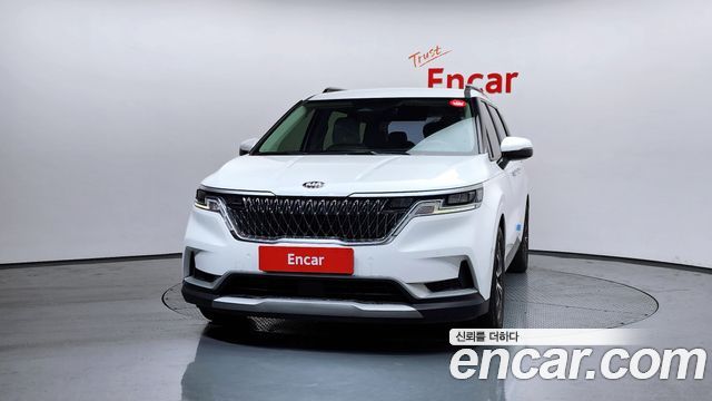 Kia Canival 2021 — photo 3