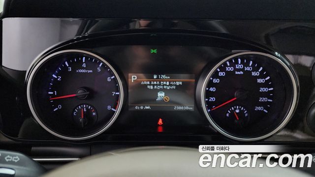Kia Canival 2021 — photo 8