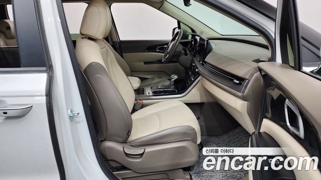 Kia Canival 2021 — photo 11