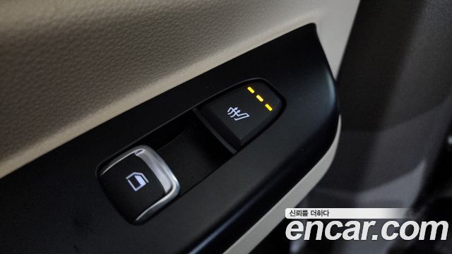 Kia Canival 2021 — photo 19
