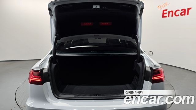 Audi A6 2018 — photo 20