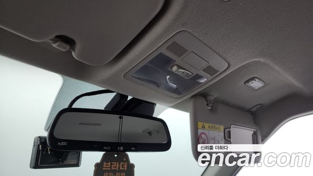 Hyundai Venue 2020 — photo 19