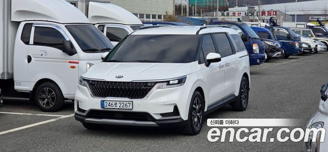 Kia Canival 2021 — photo 1
