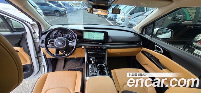 Kia Canival 2021 — photo 2