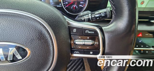 Kia Canival 2021 — photo 8