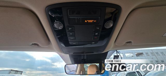 Kia Canival 2021 — photo 12