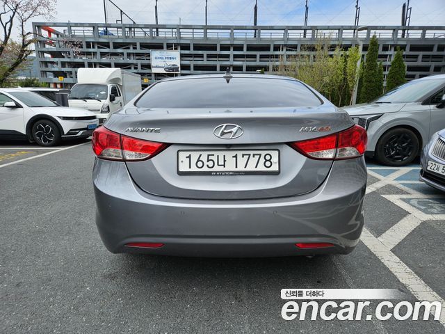 Hyundai AVANTE 2012 — photo 4