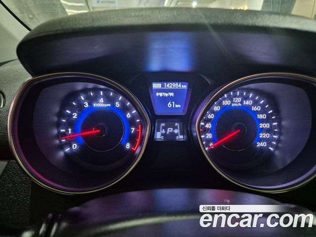 Hyundai AVANTE 2012 — photo 7