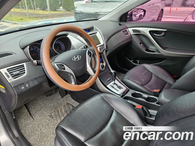 Hyundai AVANTE 2012 — photo 9