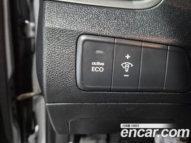 Hyundai AVANTE 2012 — photo 13