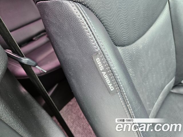 Hyundai AVANTE 2012 — photo 14