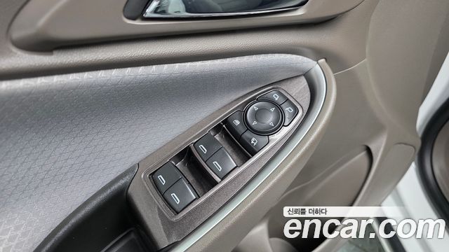 Chevrolet Korea Malibu 2018 — photo 12