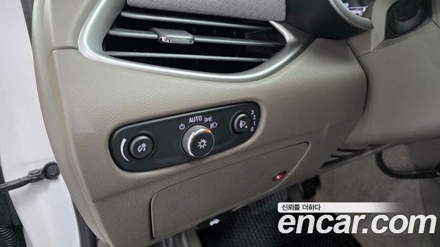 Chevrolet Korea Malibu 2018 — photo 13