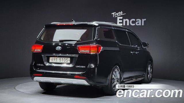 Kia Canival 2017 — photo 2