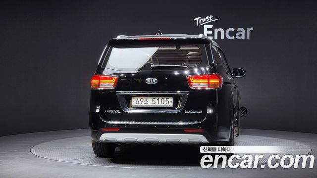 Kia Canival 2017 — photo 4