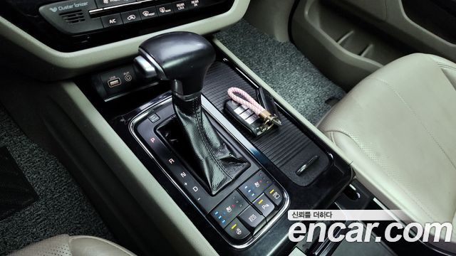 Kia Canival 2017 — photo 9