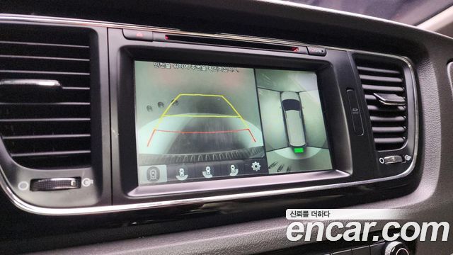 Kia Canival 2017 — photo 15