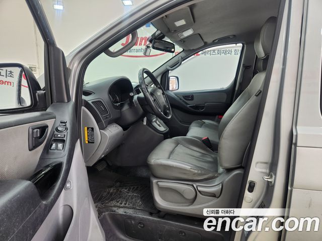 Hyundai Starex 2016 — photo 9