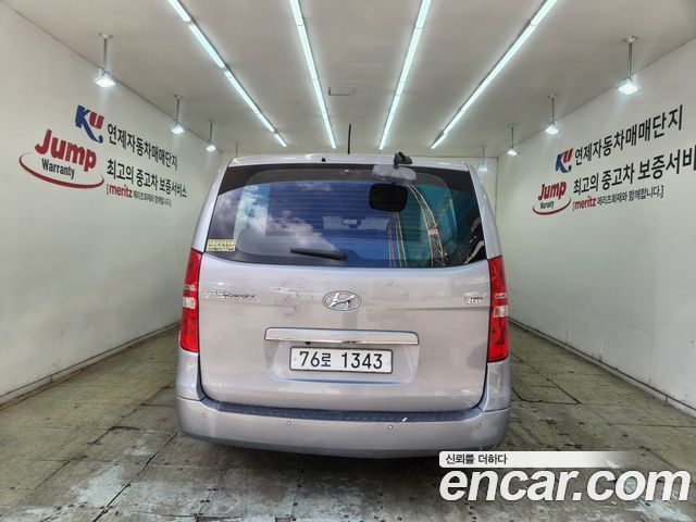 Hyundai Starex 2016 — photo 11