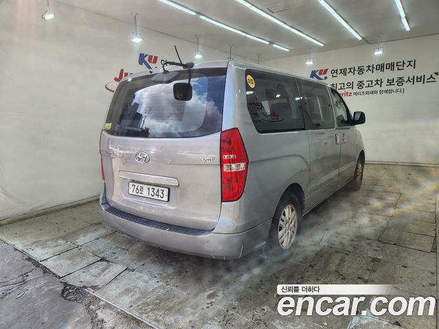 Hyundai Starex 2016 — photo 12