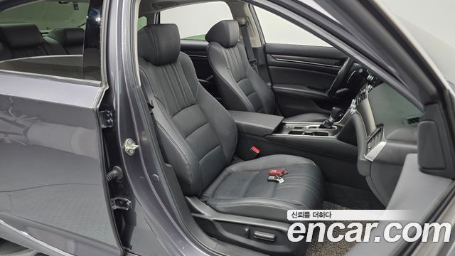 Honda Accord 2019 — photo 10